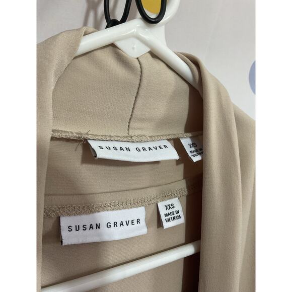 NEW 2PC Susan Graver Twinset Size XXS Beige - Picture 2 of 13